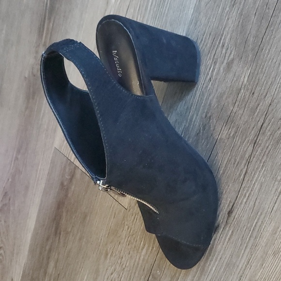 B/studio black heels zipper - Picture 2 of 3